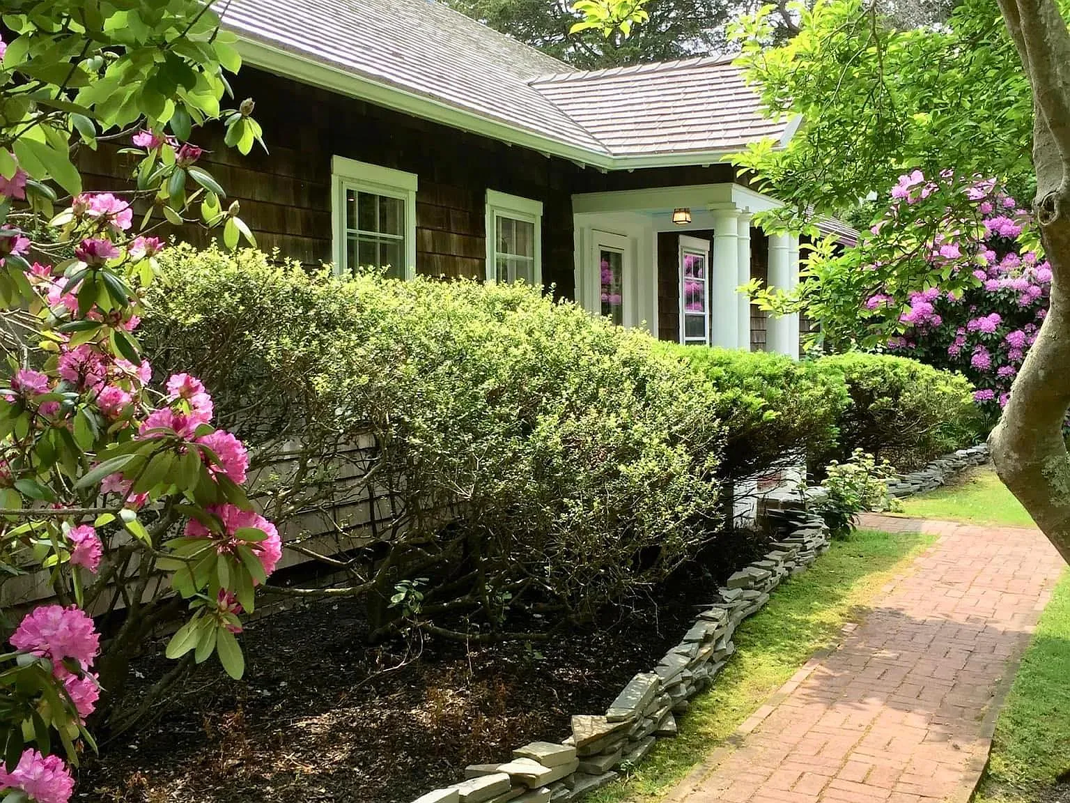 8 Tuthill Point Rd — Photo 3