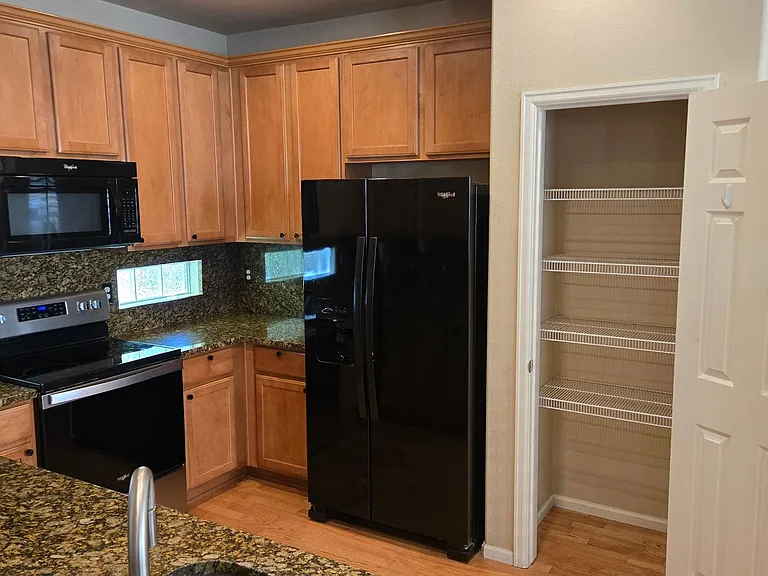 2515 Central Park Blvd — Photo 7