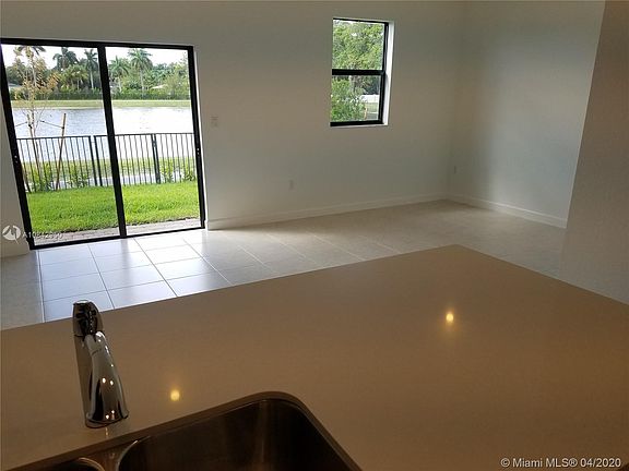4th image of 5990 Mustang Manor Dr