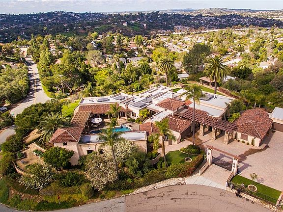 3rd image of 9485 La Cuesta Dr