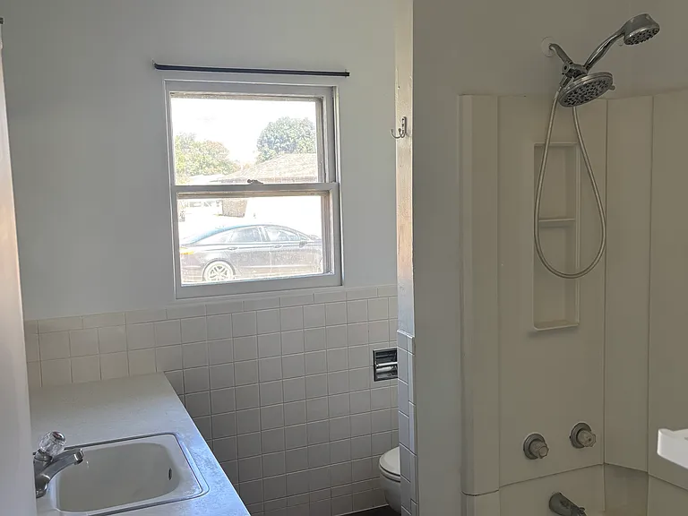 131 N Allen Ave #129 — Photo 9
