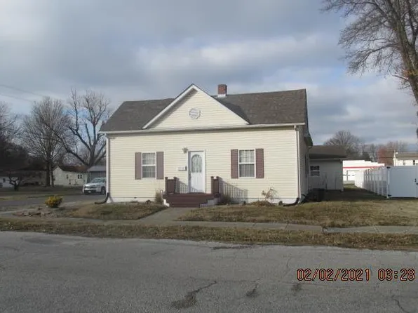 213 W First South St, Mount Olive, IL 62069