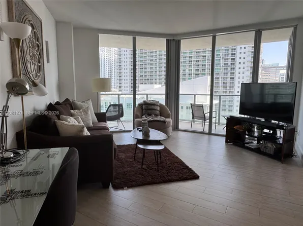 1300 Brickell Bay Dr, Miami, FL