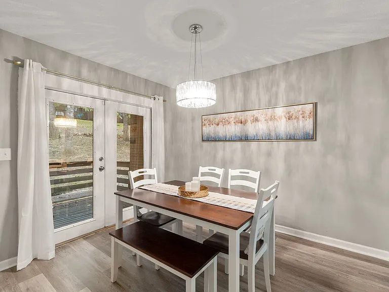 1207 Timbers Ln — Photo 21