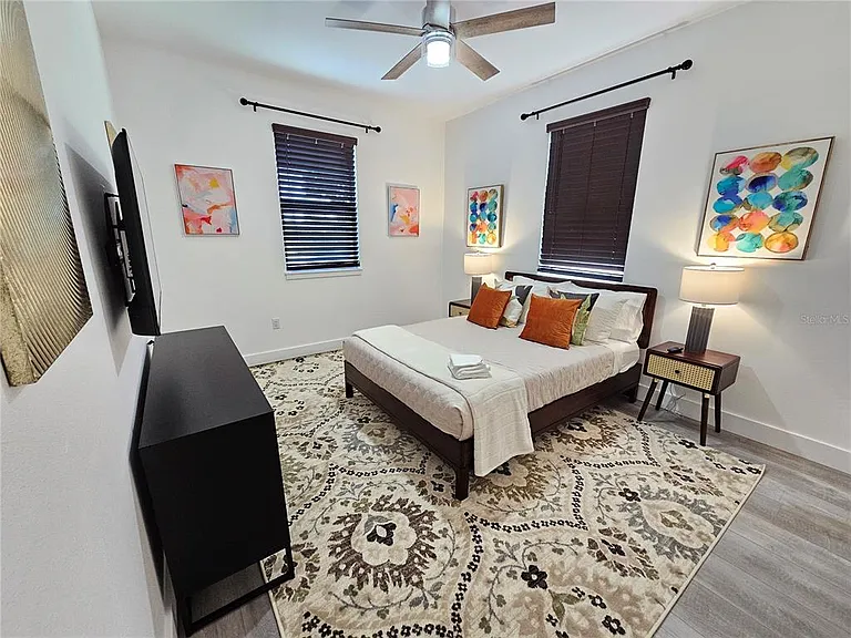 2075 Jewell Ave — Photo 13