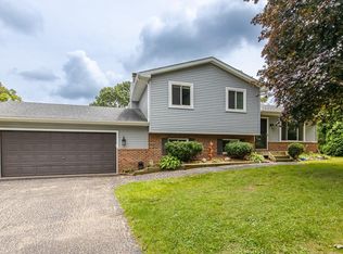 9618 Ridge Top Trl, Clarkston, MI 48348