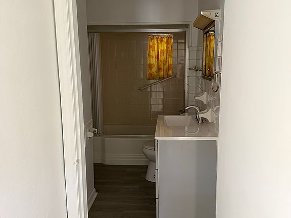 3rd image of 1110 Willow Ave #2