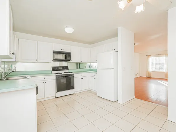 30 Westport Lane image 10 of 29