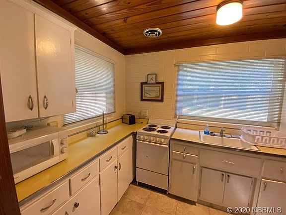 3rd image of 401 Oakwood Ave APT B