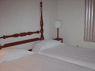 4th image of 500 Bahia Cir #A