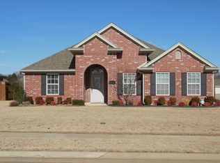 1266 Red Oak Dr, Alma, AR 72921