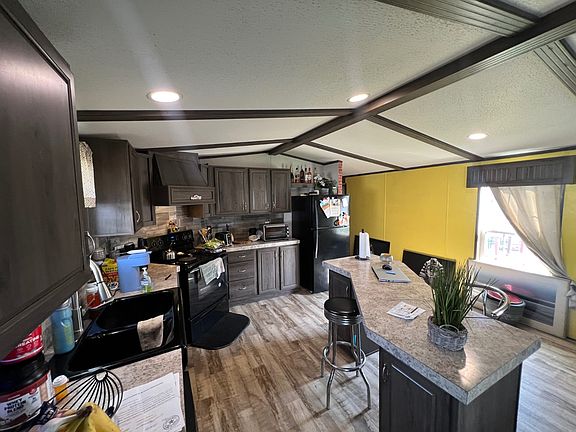 4th image of 1616 Kathryn St #180