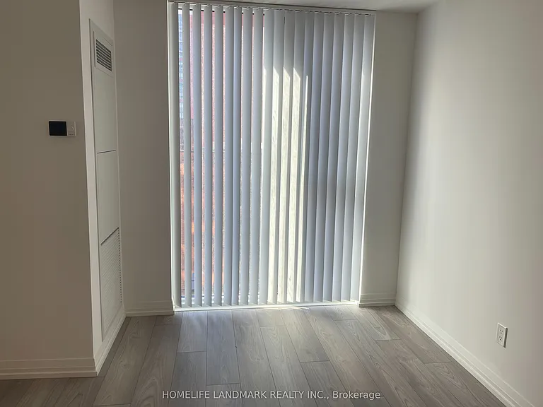 400 King St W #604 — Photo 6