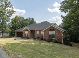 7 Stratfield Ln, Bella Vista, AR 72714