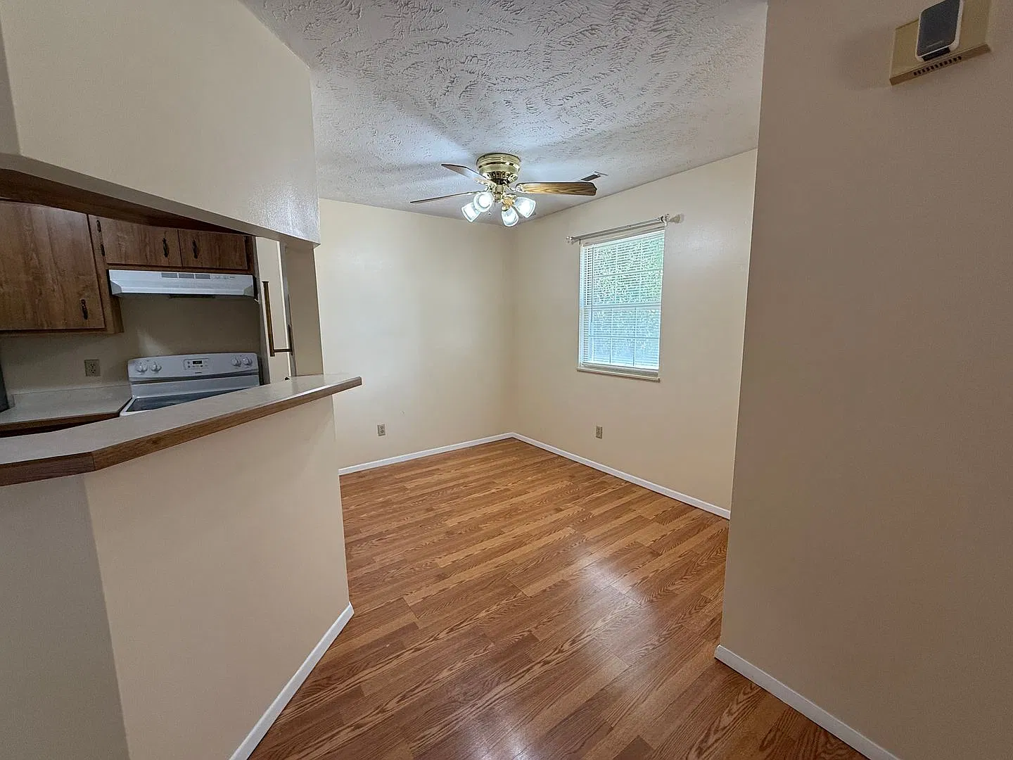 2 Bedroom, 2 Bath Broadview Heights — Photo 4