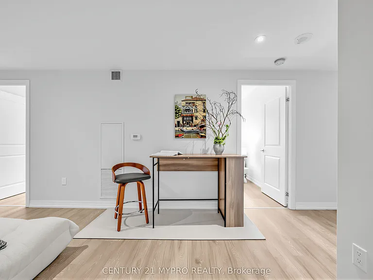 251 Jarvis St #315 — Photo 22