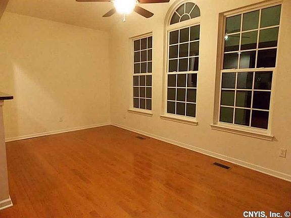 4th image of 4594 Moonglow Dr