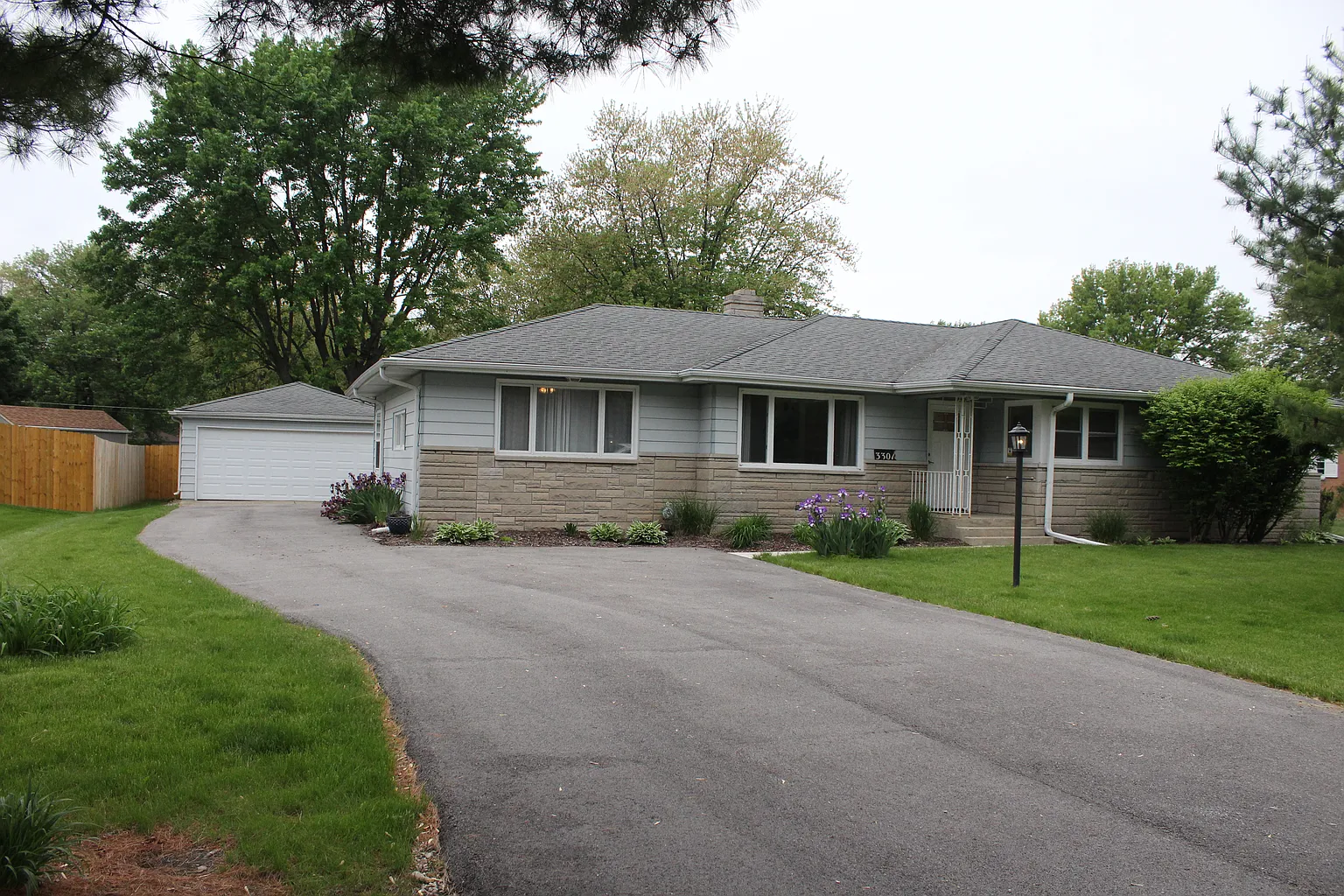 3301 Caroline Dr photo 1