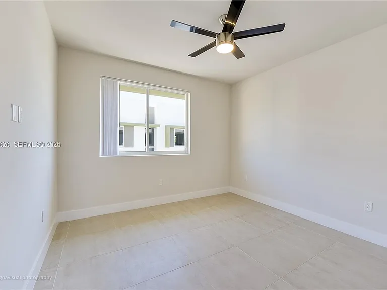 7702 SW 95th Ter — Photo 14