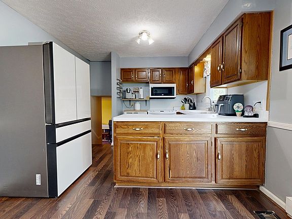 5th image of 50 Sunnyslope Dr