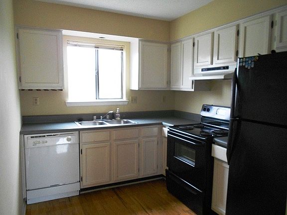 4th image of 1850 Cypress St APT A