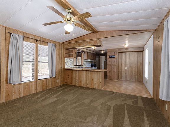 5th image of 320 N Anderson Ln