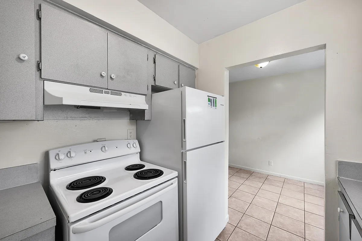 Building Photo - 2241 NW 59th Ter #2241