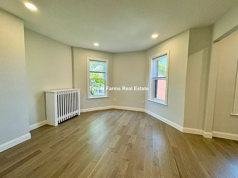 379 Commonwealth Ave — Photo 8