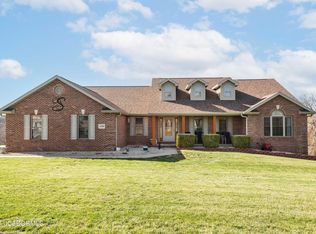 1194 Choctaw Ridge Dr, Holts Summit, MO 65043
