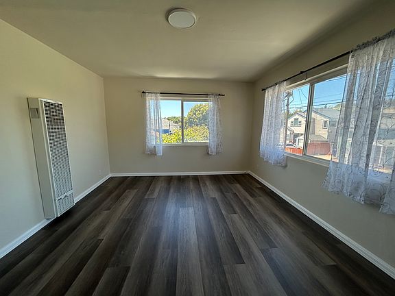 2nd image of 6224 Plumas Ave