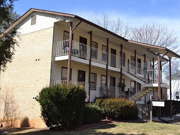2nd image of 601 Janette Ave SW APT 1