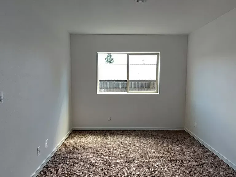 Ames Creek Apartments — Photo 6