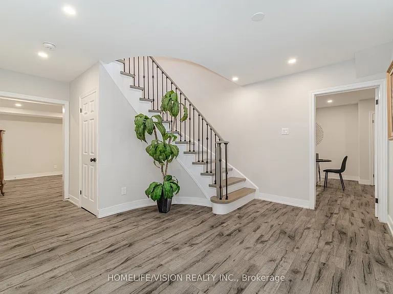 1298 Bunsden Ave — Photo 31