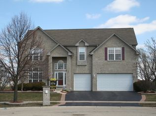 3 Michele Ct, Bolingbrook, IL 60490