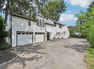 24 Tuers Pl, Montclair, NJ 07043