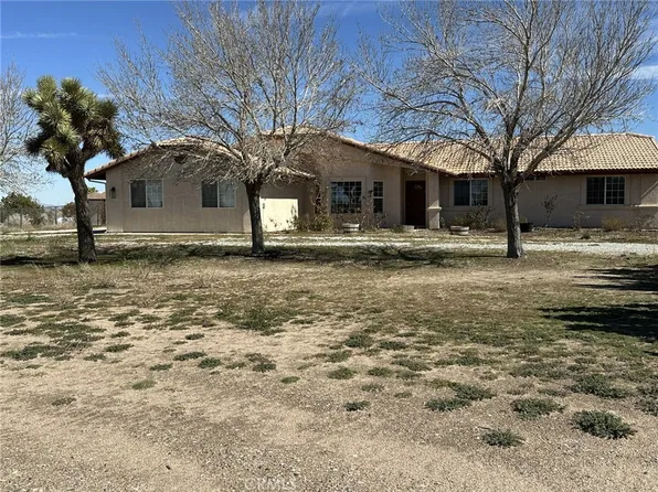 10191 Bellflower St, Oak Hills, CA 92344