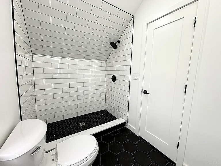 165 W Main St #1 — Photo 6