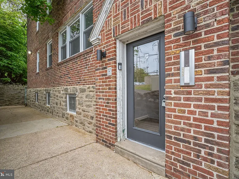 2137 Bryn Mawr Ave #3R — Photo 17