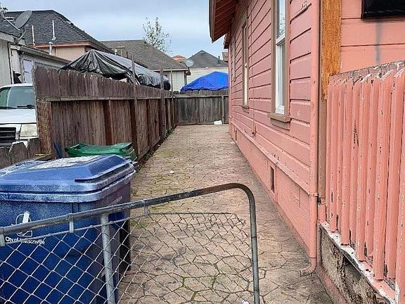 2nd image of 107 Grant St