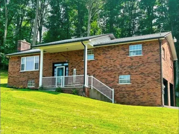 135 Rustic Ln, Crab Orchard, WV 25827