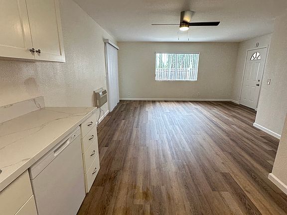 4th image of 1259-61 Jeannine Ln #1259