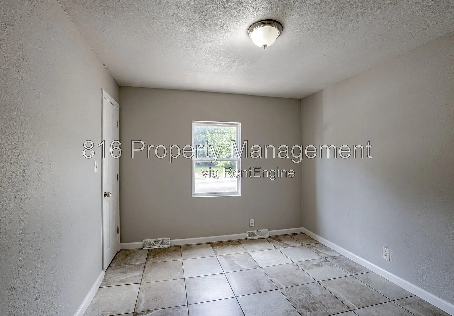 2 bed, 1.0 bath, 650 sqft, $700 — Photo 3