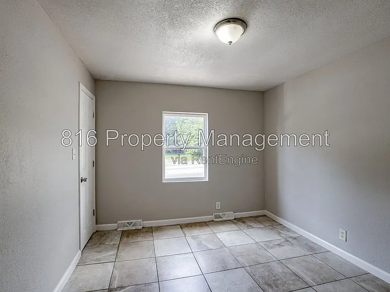 8718 E Winner Rd — Photo 3