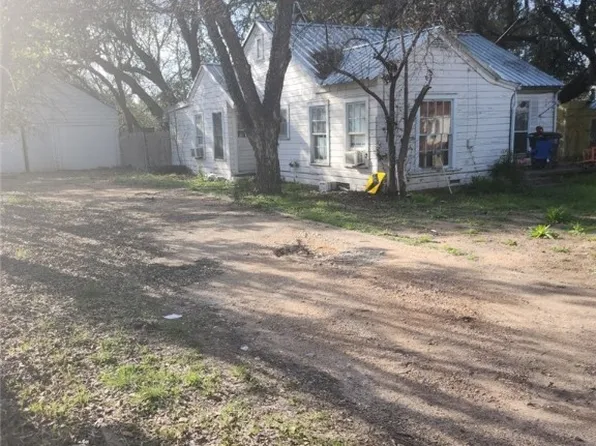 804 Laurel Dr, Brady, TX 76825