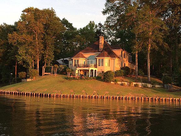 220 footage on lake