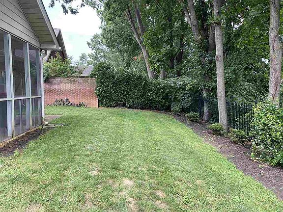 2nd image of 427 Lochmere Dr