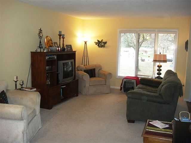2nd image of 4046 Stonehenge Dr