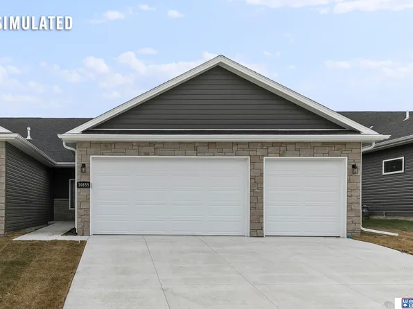 10721 Majestic Ln, Lincoln, NE 68527