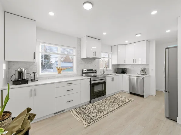 3429 120th Ave NW, Edmonton, AB T5W 1K1