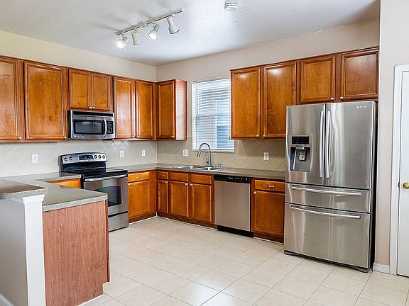 5th image of 3764 Shawn Cir